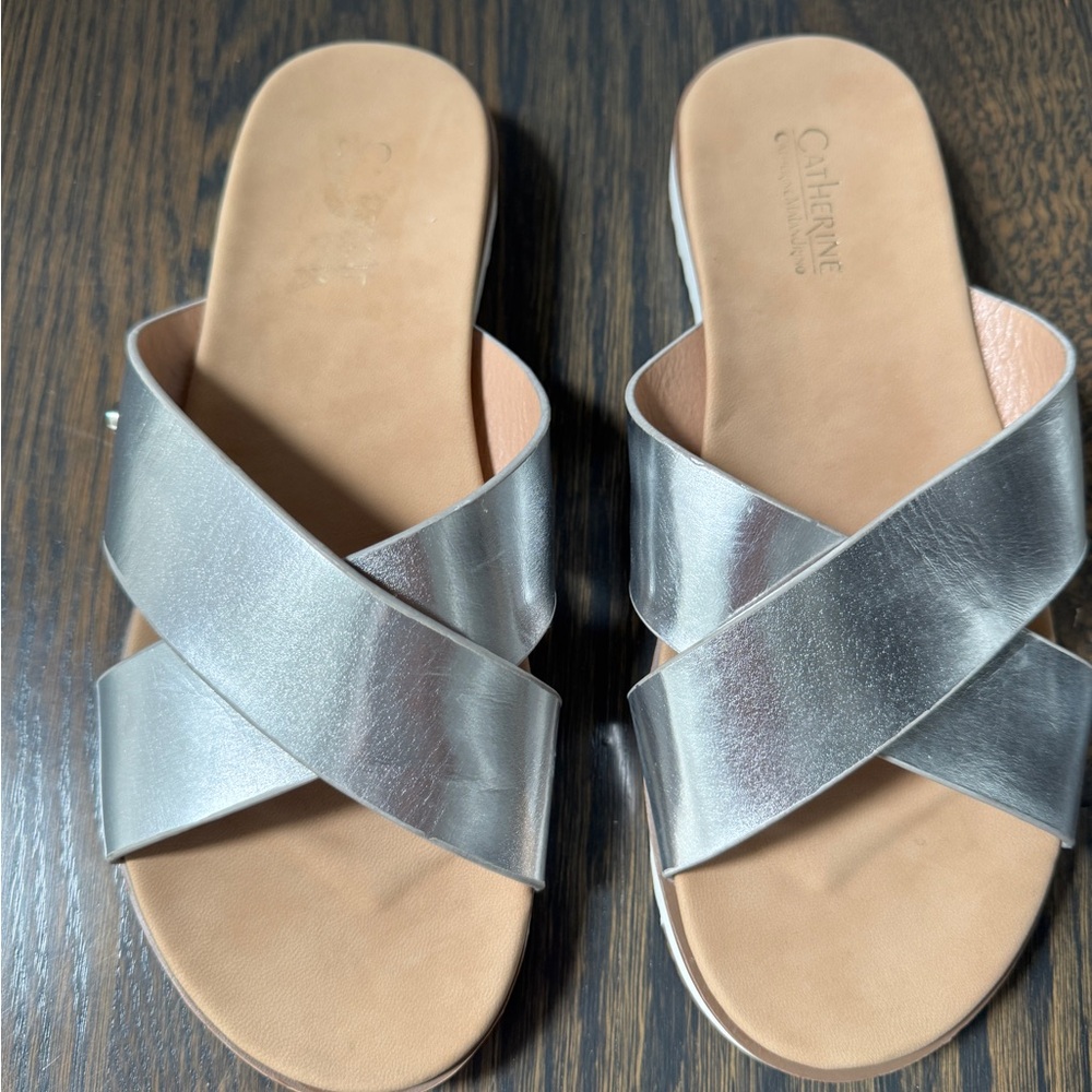 Catherine Malandrino - Silver Slip-on Sandals with Criss-Cross Straps - Size 7